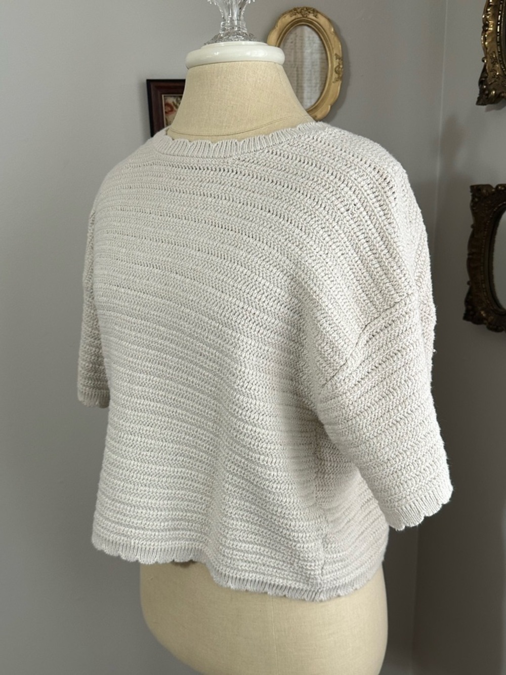Universal Thread Cream Scalloped Knit Pullover Sweater - Picture 2 of 5
